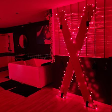 Nuit Insolite-Room Love Saint-Germain  Exteriör bild